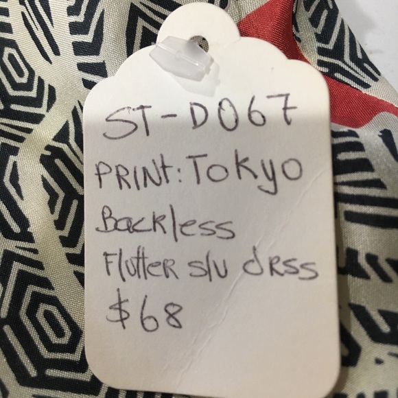 Statice mini Tokyo Print backless Dress - Picture 7 of 8